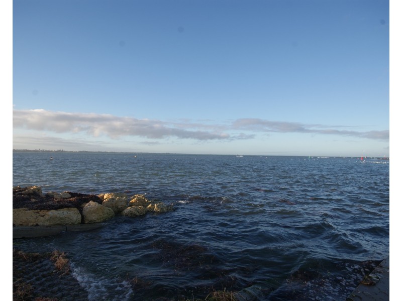 16 Reflection Mews, Safety Bay WA 6169