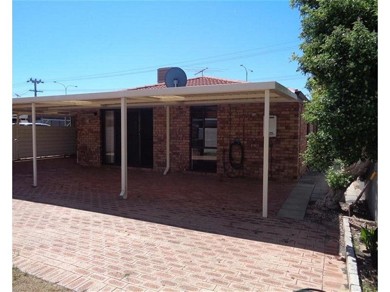 33 Warnbro Sound Avenue, Warnbro WA 6169