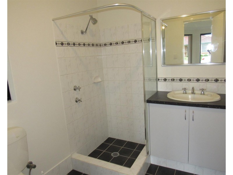 10 Oliver Vista, Bertram WA 6167