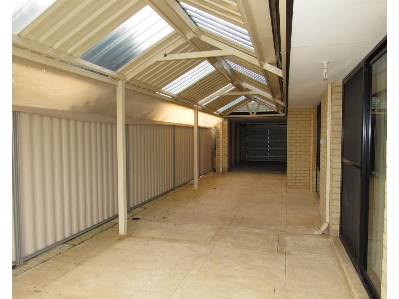 10 Oliver Vista, Bertram WA 6167