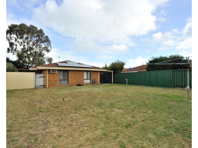 3 Almond Place, Shoalwater WA 6169