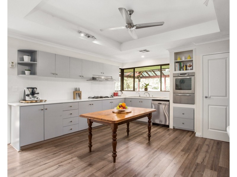 130 Lakelands Road, Barragup WA 6209