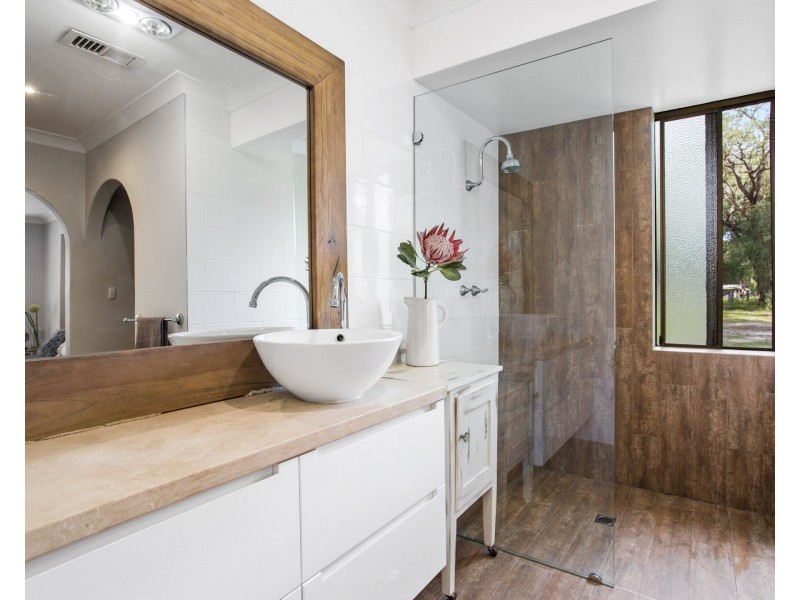 130 Lakelands Road, Barragup WA 6209