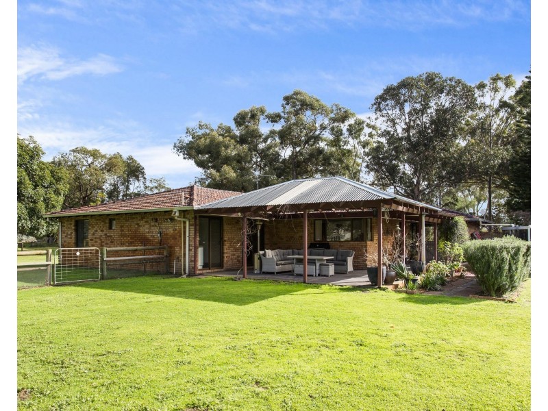 130 Lakelands Road, Barragup WA 6209