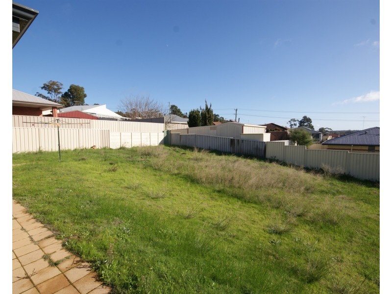 14 Robinia Rise, Collie WA 6225
