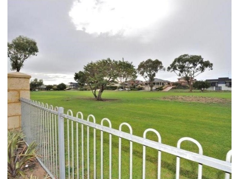 14/68 Hickman Road, Silver Sands WA 6210