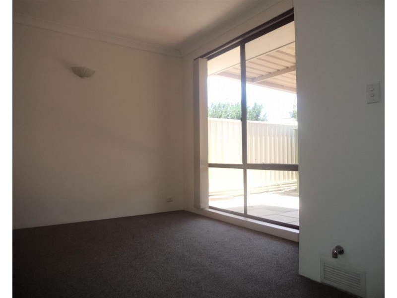 25a Goongarrie Drive, Waikiki WA 6169