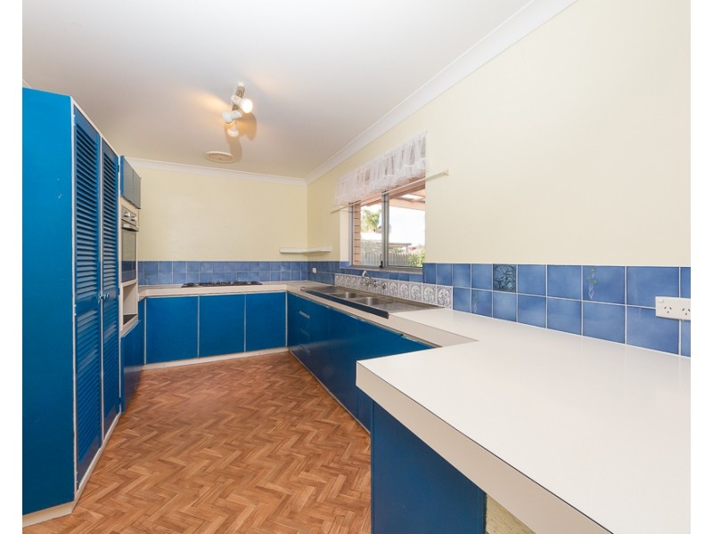 10 Portsmouth Place, Waikiki WA 6169