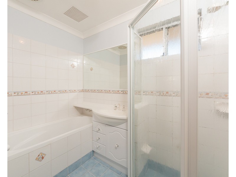 10 Portsmouth Place, Waikiki WA 6169