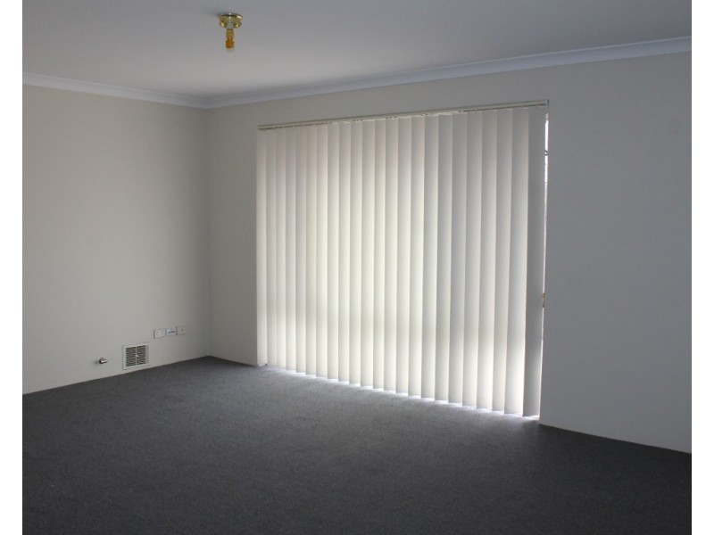 30 Dress Circle, Warnbro WA 6169