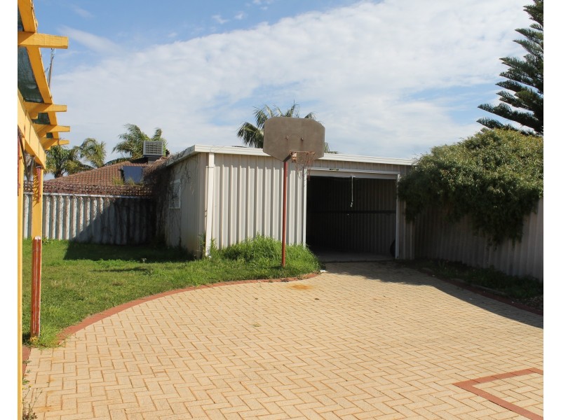 30 Dress Circle, Warnbro WA 6169