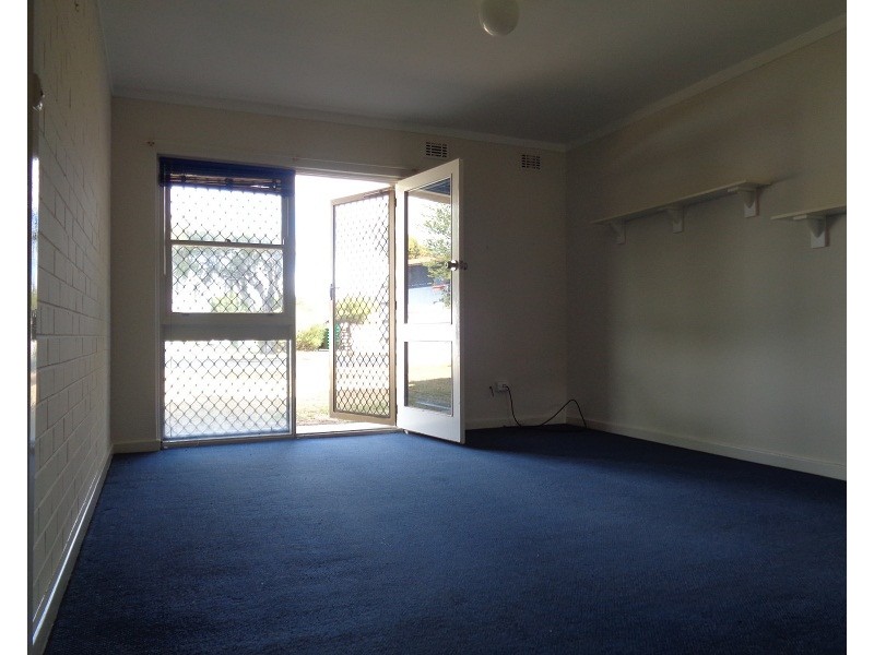 11/15  Corvus Place, Rockingham WA 6168