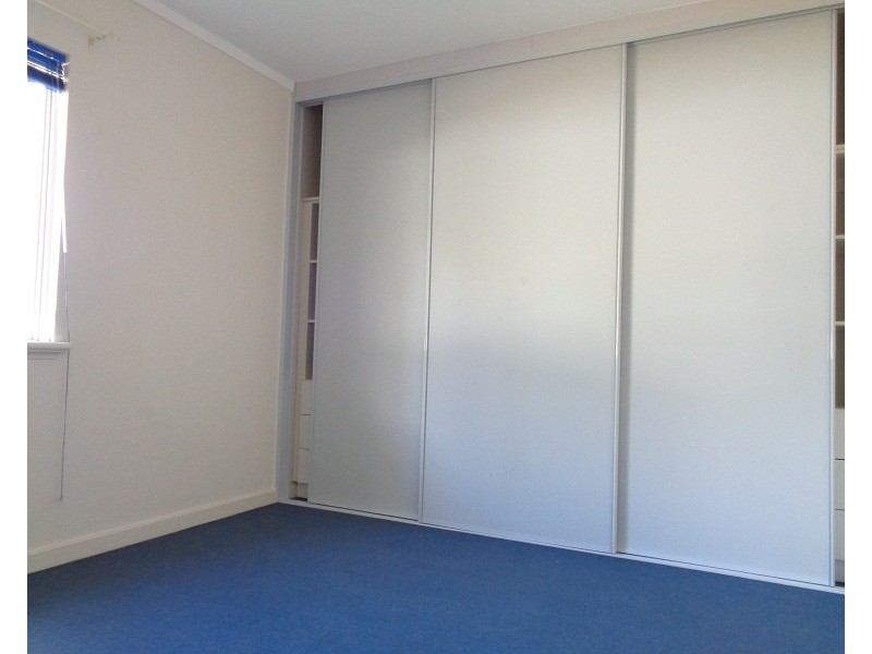 11/15  Corvus Place, Rockingham WA 6168