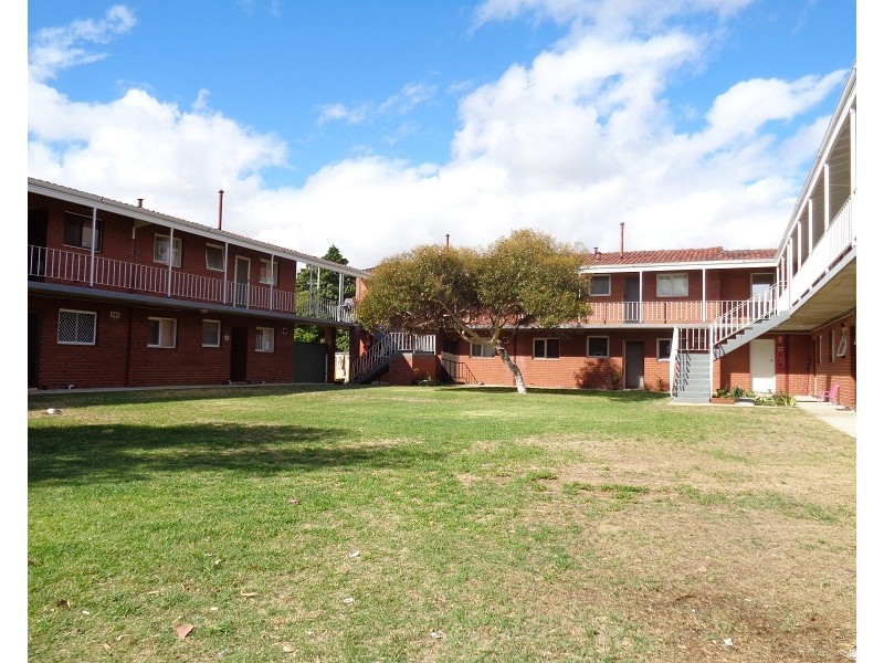 11/15  Corvus Place, Rockingham WA 6168