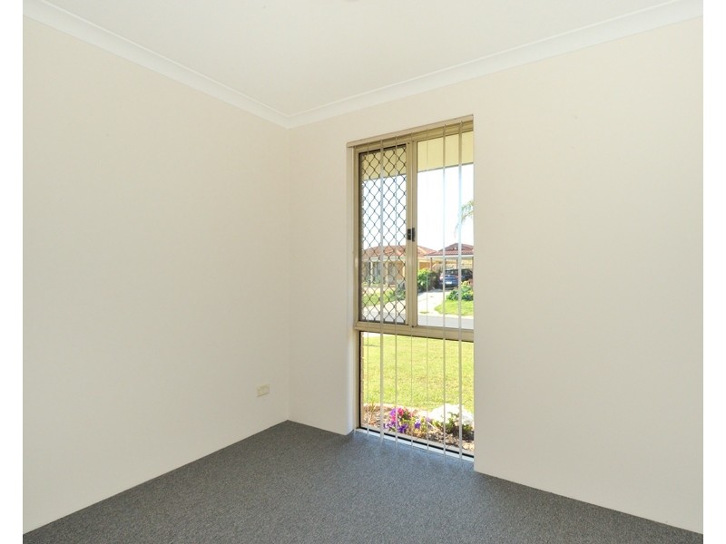 12 Pallarup Grove, Waikiki WA 6169