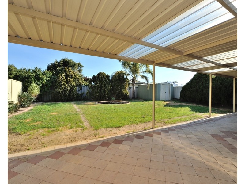 12 Pallarup Grove, Waikiki WA 6169