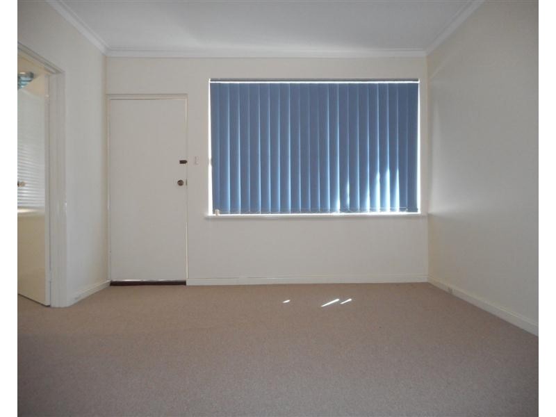 102B Gloucester Crescent, Shoalwater WA 6169