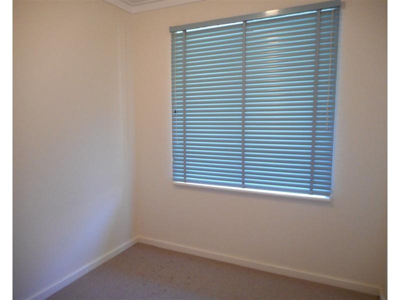 102B Gloucester Crescent, Shoalwater WA 6169