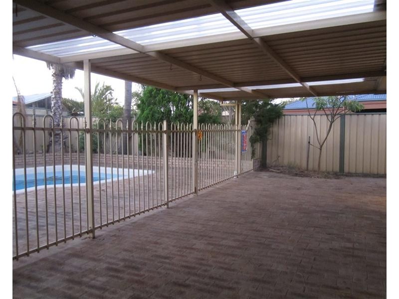 37 Woodbridge Drive, Cooloongup WA 6168