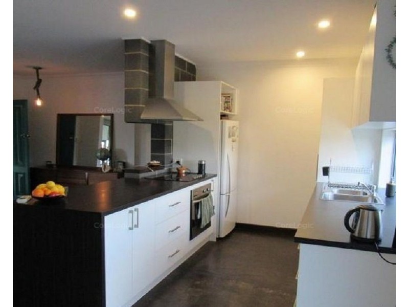 4 Dolphin Road, Safety Bay WA 6169