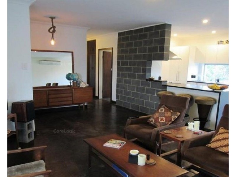 4 Dolphin Road, Safety Bay WA 6169