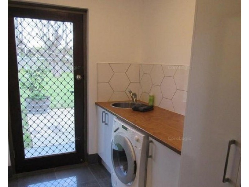 4 Dolphin Road, Safety Bay WA 6169