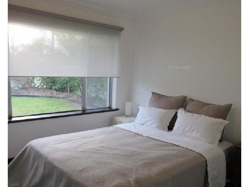 4 Dolphin Road, Safety Bay WA 6169