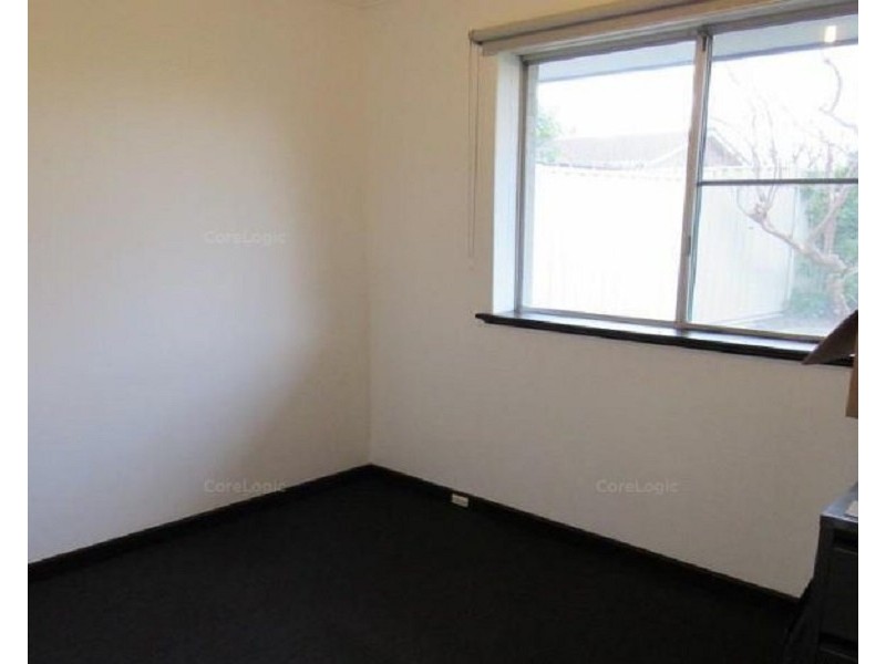 4 Dolphin Road, Safety Bay WA 6169