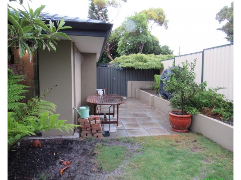 2 Turner Street, Warnbro WA 6169