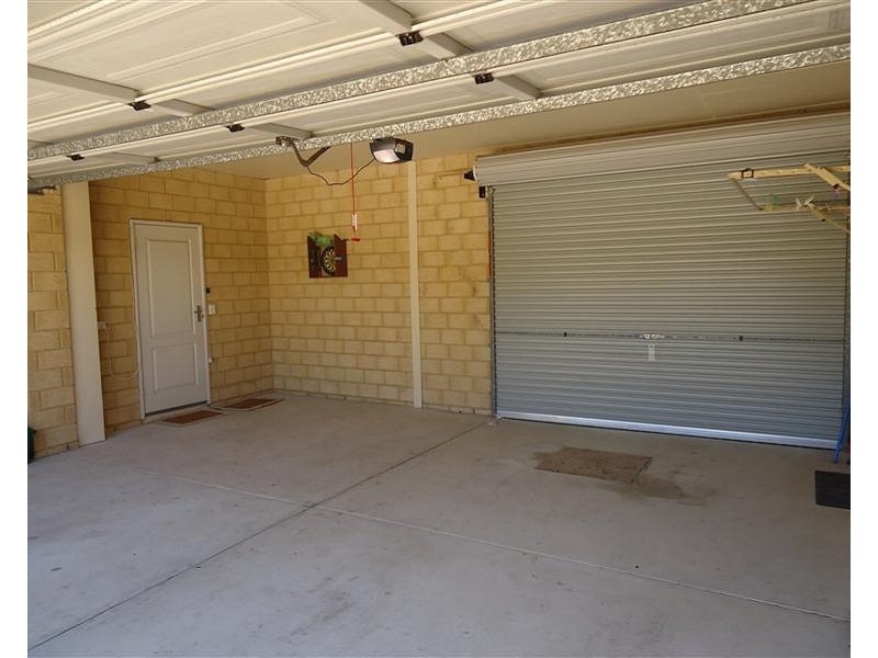 8 Weld Street, Rockingham WA 6168