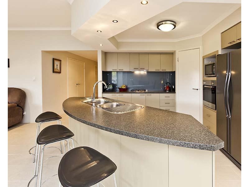 15 Tangier Parkway, Port Kennedy WA 6172