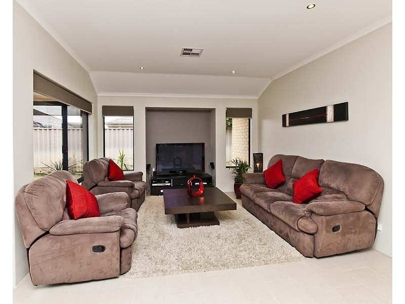 15 Tangier Parkway, Port Kennedy WA 6172