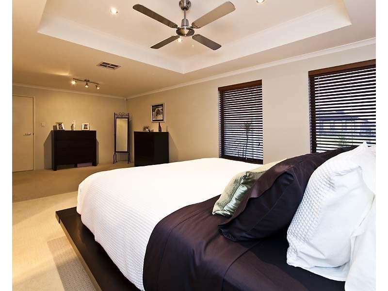 15 Tangier Parkway, Port Kennedy WA 6172