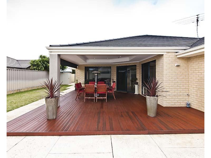 15 Tangier Parkway, Port Kennedy WA 6172