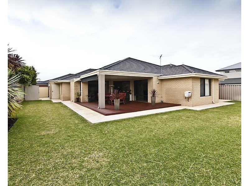 15 Tangier Parkway, Port Kennedy WA 6172