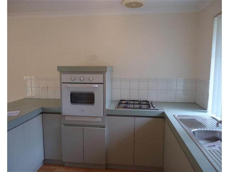 3/6 Dowling Street, Rockingham WA 6168