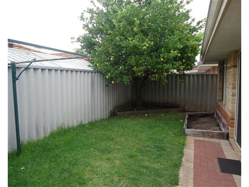 3/6 Dowling Street, Rockingham WA 6168