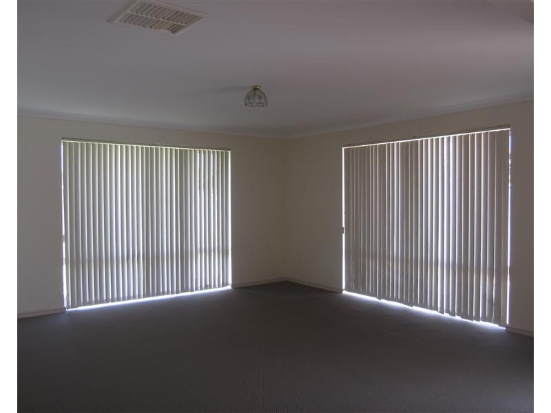 41 Alora Drive, Port Kennedy WA 6172