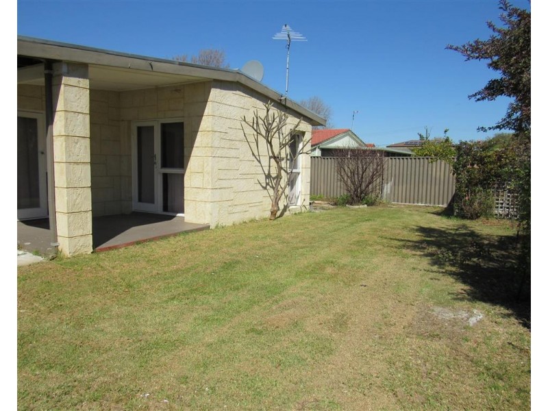 4 Cygnus Street, Rockingham WA 6168