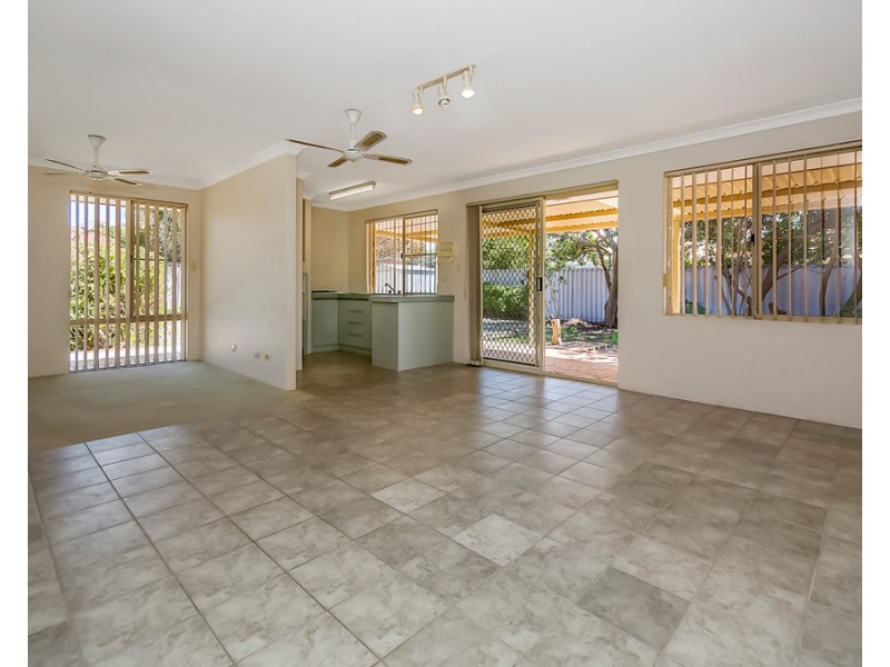 18 Muir Close, Waikiki WA 6169