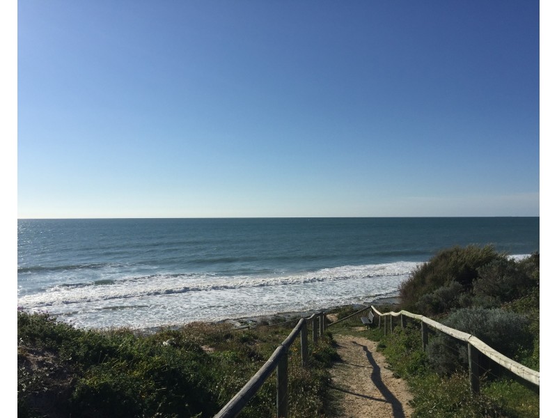 13/35B Halls Head Parade, Halls Head WA 6210