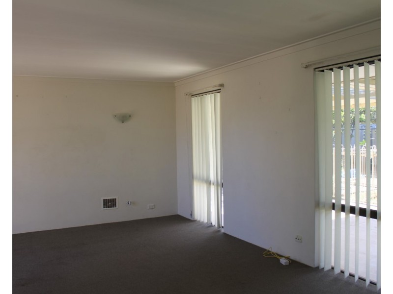 31 Cutter Road, Waikiki WA 6169