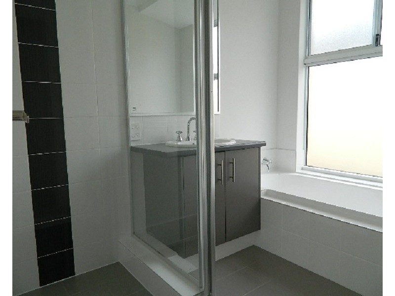 2 Herschel Way, Lakelands WA 6180