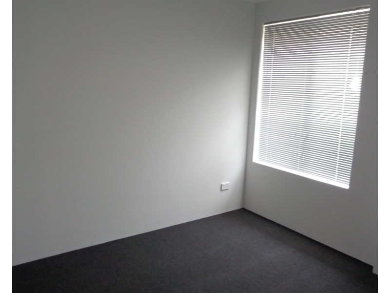 2 Herschel Way, Lakelands WA 6180