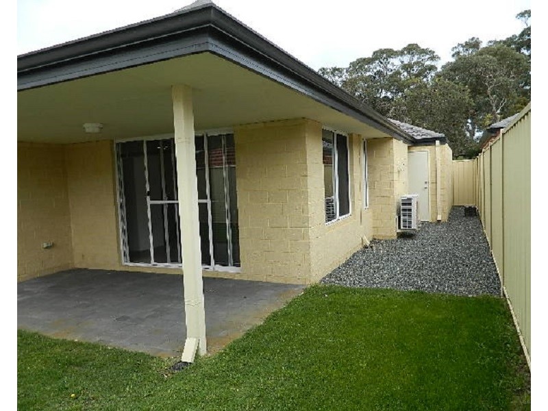 2 Herschel Way, Lakelands WA 6180