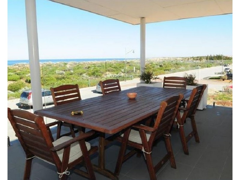 19 Turtles Bend, Secret Harbour WA 6173