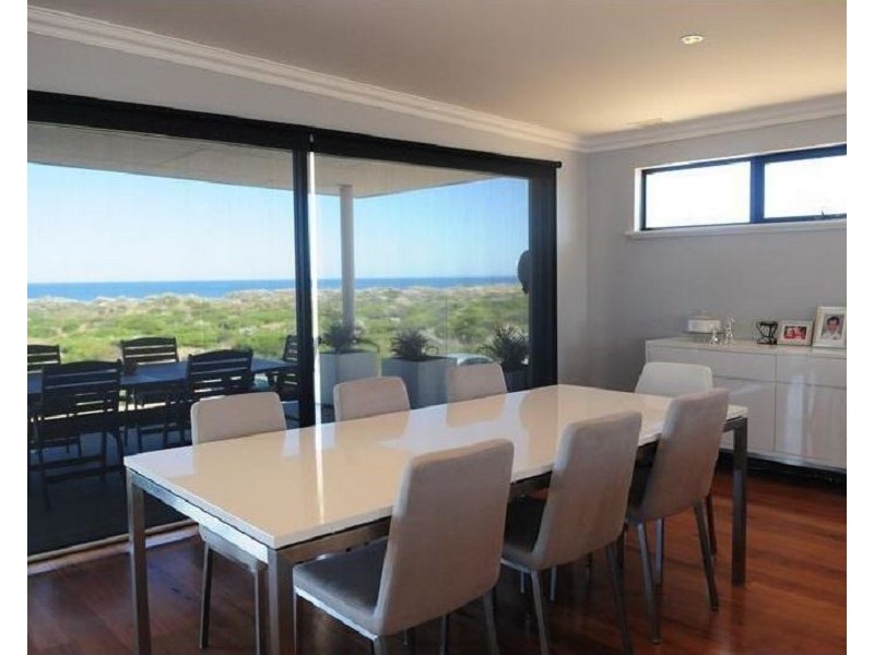 19 Turtles Bend, Secret Harbour WA 6173