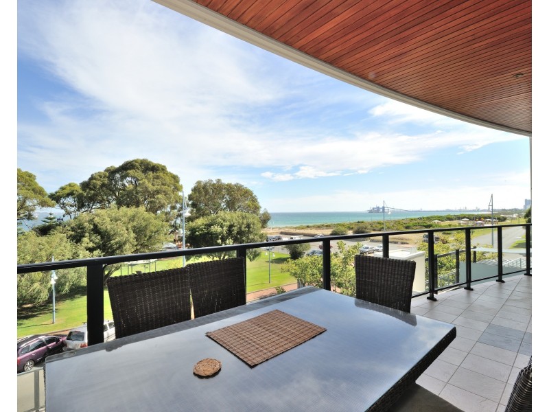 7/59 Rockingham Beach Road, Rockingham WA 6168