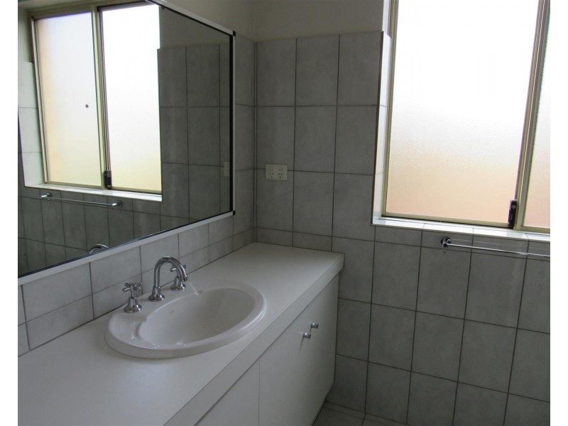 5 Short Street, Safety Bay WA 6169