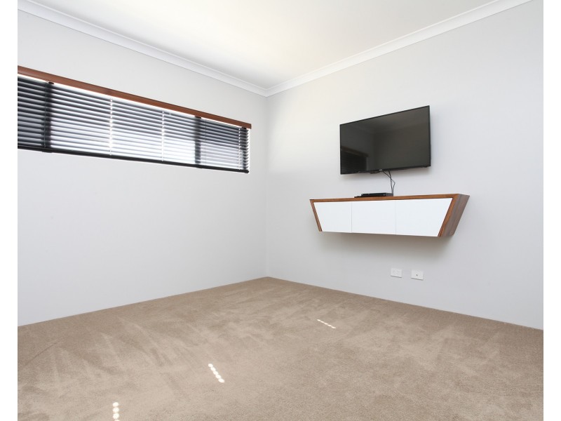 39  Allatoona Avenue, Golden Bay WA 6174